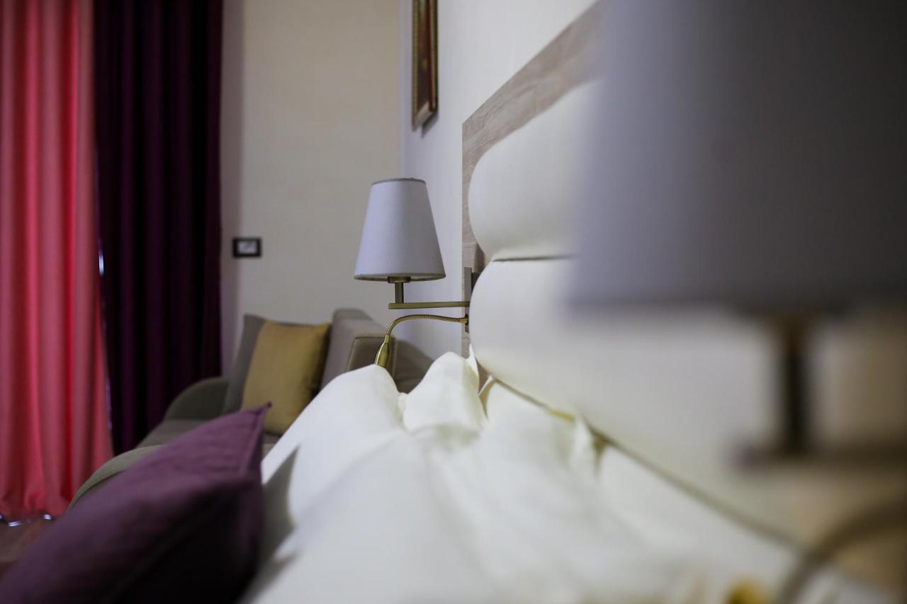 Hotel Vd Roleks Vlore Phòng bức ảnh