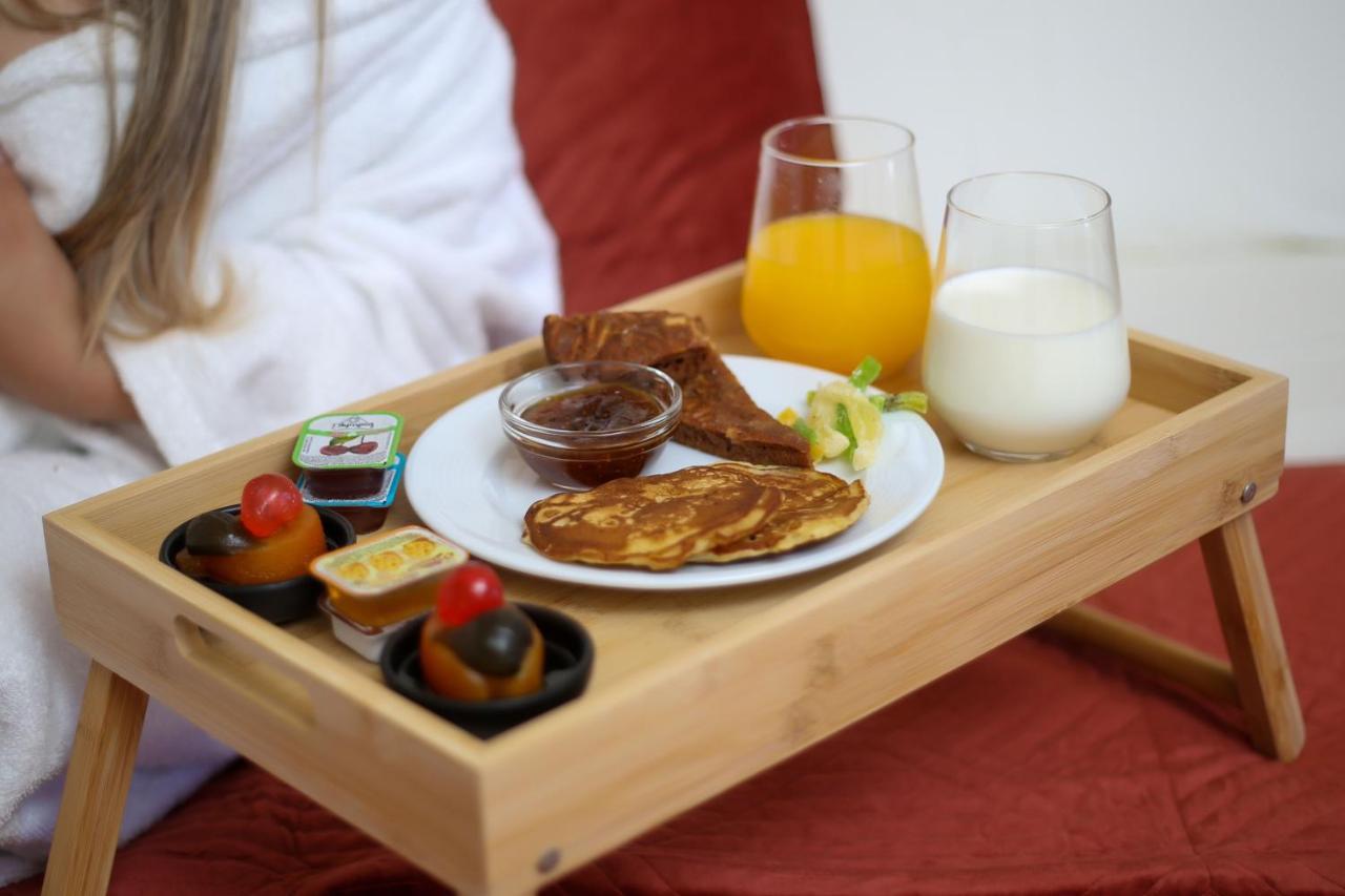 Hotel Vd Roleks Vlore Ngoại thất bức ảnh