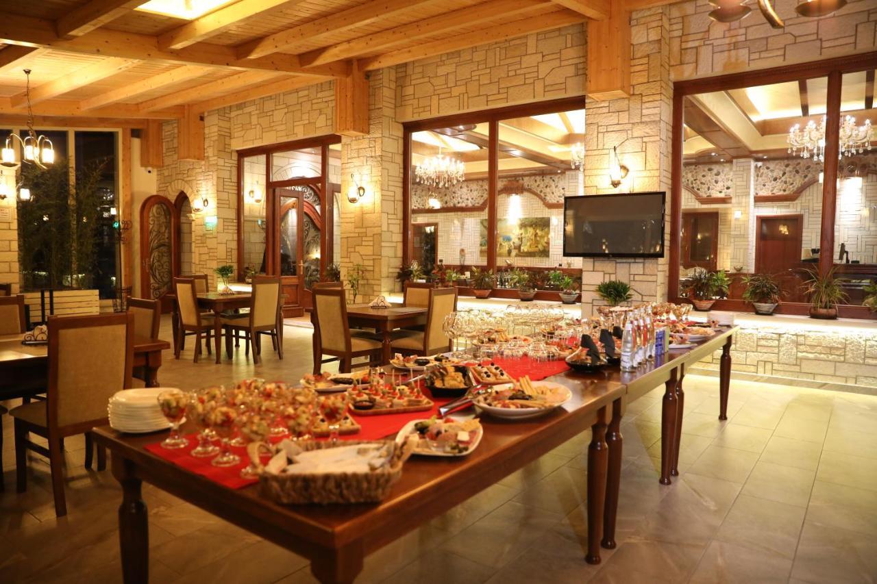 Hotel Vd Roleks Vlore Ngoại thất bức ảnh