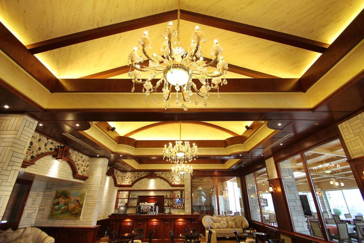 Hotel Vd Roleks Vlore Ngoại thất bức ảnh