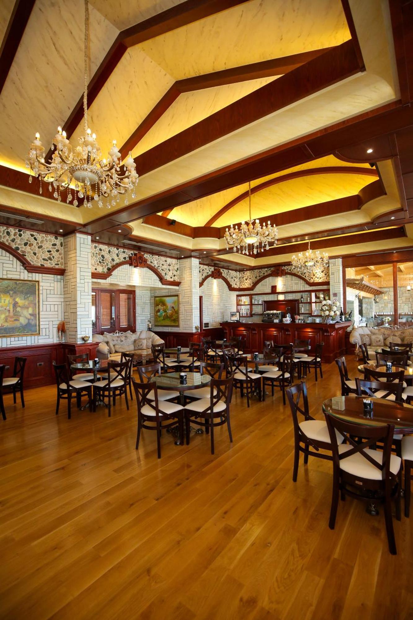Hotel Vd Roleks Vlore Ngoại thất bức ảnh