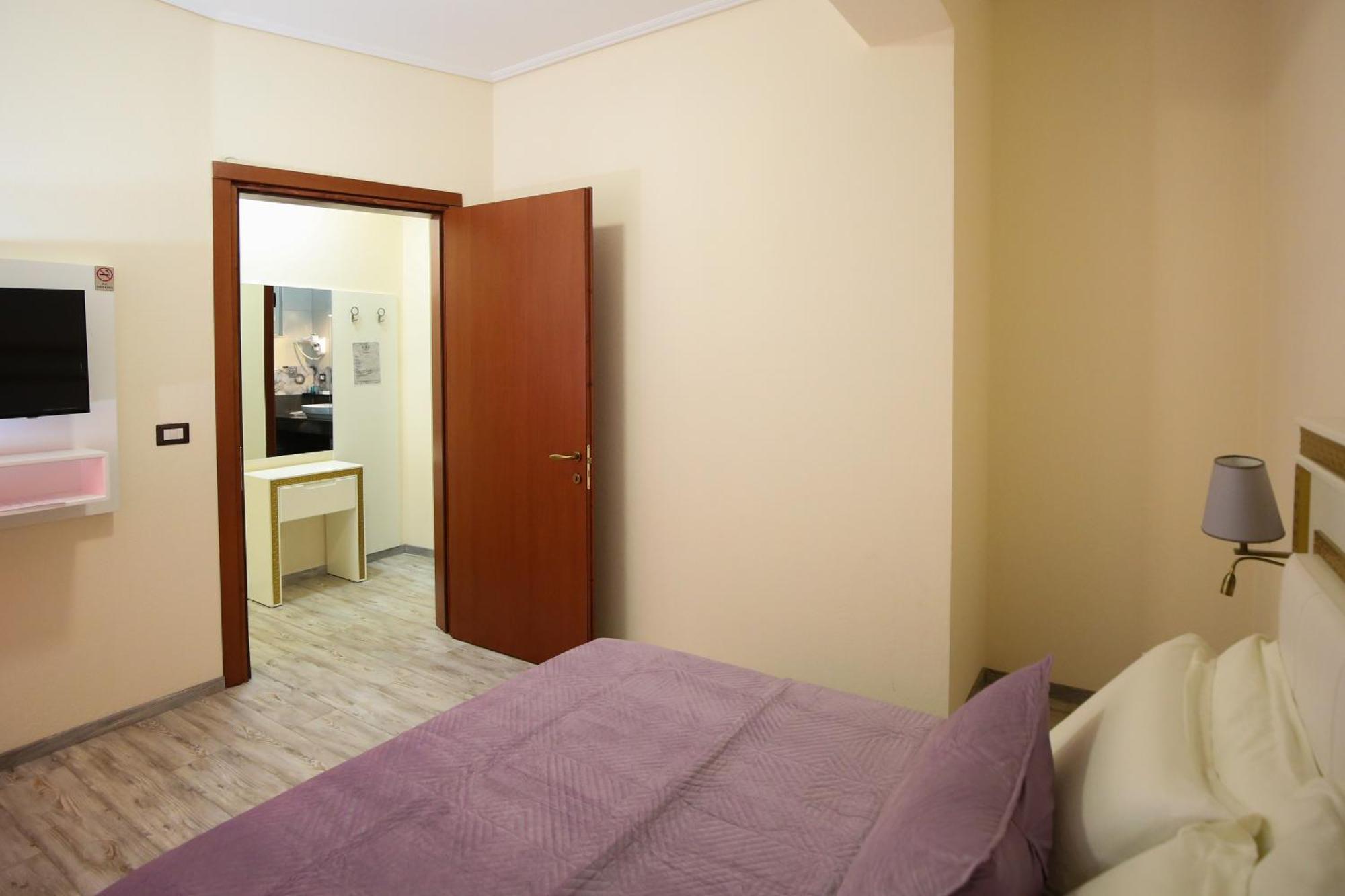 Hotel Vd Roleks Vlore Phòng bức ảnh