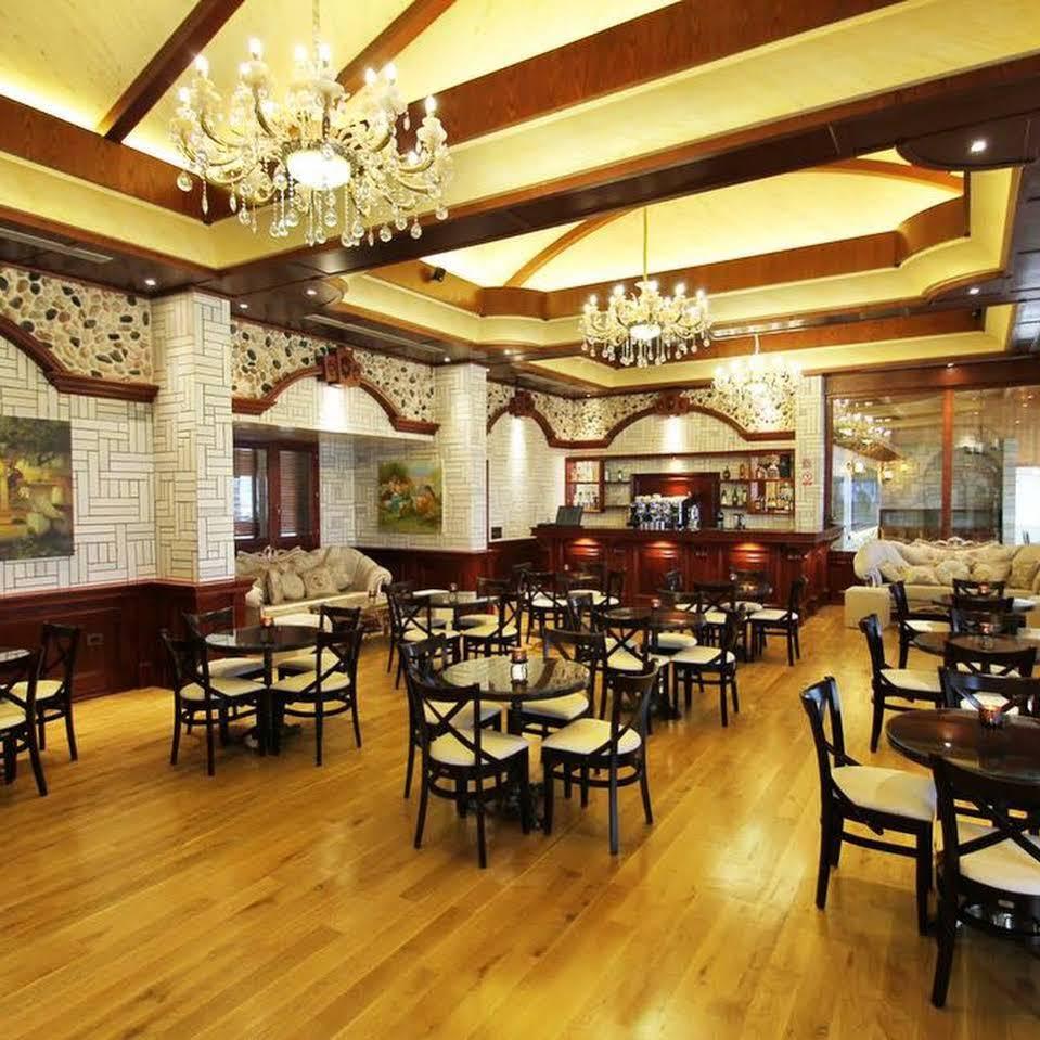 Hotel Vd Roleks Vlore Ngoại thất bức ảnh